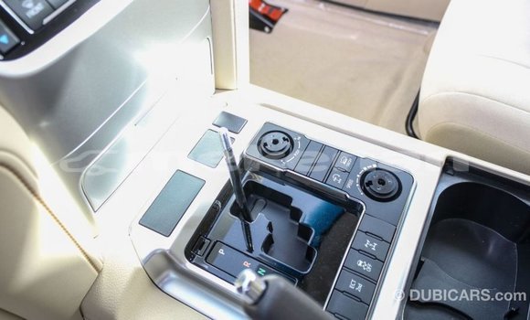 Buy Import Toyota Land Cruiser White Car in Import - Dubai in Aragatsotn Buy Import Toyota Land Cruiser White Car in Import - Dubai in Aragatsotn