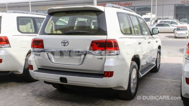 Big with watermark toyota land cruiser aragatsotn import dubai 2976