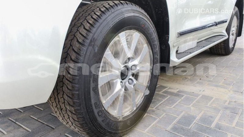 Big with watermark toyota land cruiser aragatsotn import dubai 2976