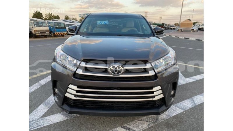 Big with watermark toyota highlander aragatsotn import dubai 2979