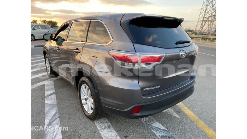 Big with watermark toyota highlander aragatsotn import dubai 2979