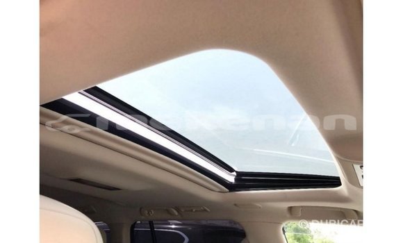 Buy Import Toyota Land Cruiser White Car in Import - Dubai in Aragatsotn Buy Import Toyota Land Cruiser White Car in Import - Dubai in Aragatsotn