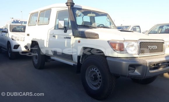 Buy Import Toyota Land Cruiser White Car in Import - Dubai in Aragatsotn Buy Import Toyota Land Cruiser White Car in Import - Dubai in Aragatsotn