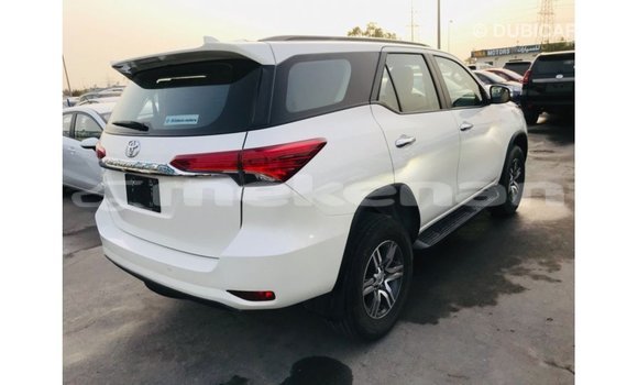 Buy Import Toyota Fortuner White Car in Import - Dubai in Aragatsotn Buy Import Toyota Fortuner White Car in Import - Dubai in Aragatsotn
