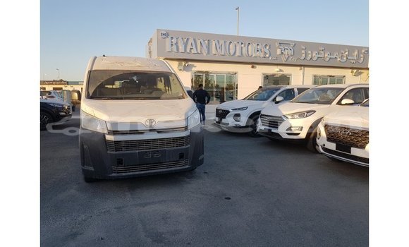 Buy Import Toyota Hiace White Car in Import - Dubai in Aragatsotn Buy Import Toyota Hiace White Car in Import - Dubai in Aragatsotn