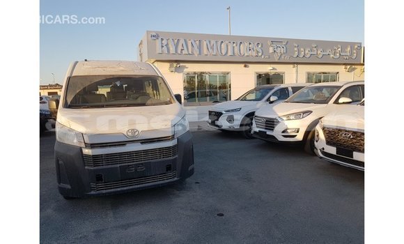 Buy Import Toyota Hiace White Car in Import - Dubai in Aragatsotn Buy Import Toyota Hiace White Car in Import - Dubai in Aragatsotn