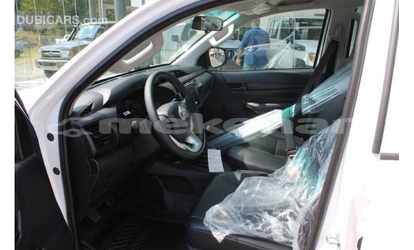 Buy Import Toyota Hilux White Car in Import - Dubai in Aragatsotn Buy Import Toyota Hilux White Car in Import - Dubai in Aragatsotn