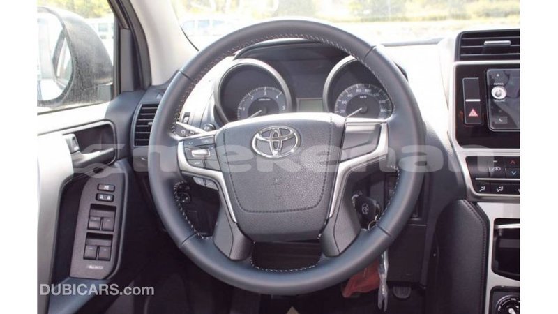 Big with watermark toyota hilux aragatsotn import dubai 3011
