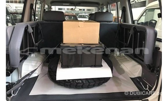 Buy Import Toyota Land Cruiser White Car in Import - Dubai in Aragatsotn Buy Import Toyota Land Cruiser White Car in Import - Dubai in Aragatsotn