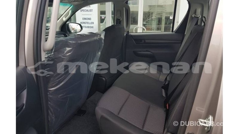 Big with watermark toyota hilux aragatsotn import dubai 3016