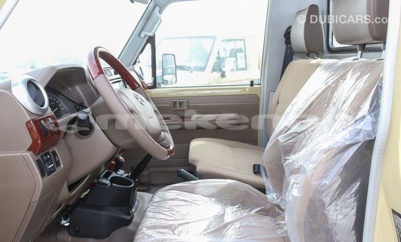 Buy Import Toyota Land Cruiser Beige Car in Import - Dubai in Aragatsotn Buy Import Toyota Land Cruiser Beige Car in Import - Dubai in Aragatsotn
