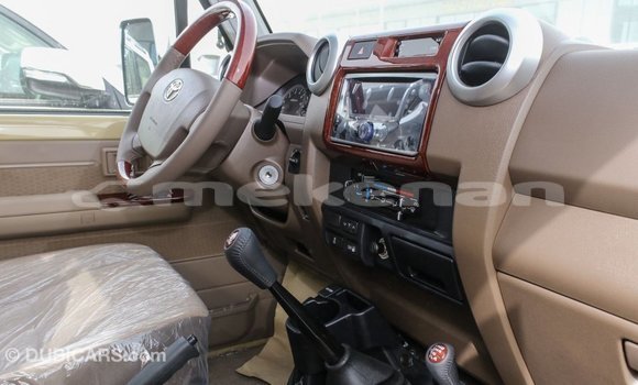 Buy Import Toyota Land Cruiser Beige Car in Import - Dubai in Aragatsotn Buy Import Toyota Land Cruiser Beige Car in Import - Dubai in Aragatsotn