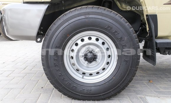 Buy Import Toyota Land Cruiser Beige Car in Import - Dubai in Aragatsotn Buy Import Toyota Land Cruiser Beige Car in Import - Dubai in Aragatsotn