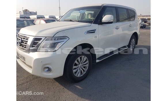 Buy Import Nissan Patrol White Car in Import - Dubai in Aragatsotn Buy Import Nissan Patrol White Car in Import - Dubai in Aragatsotn