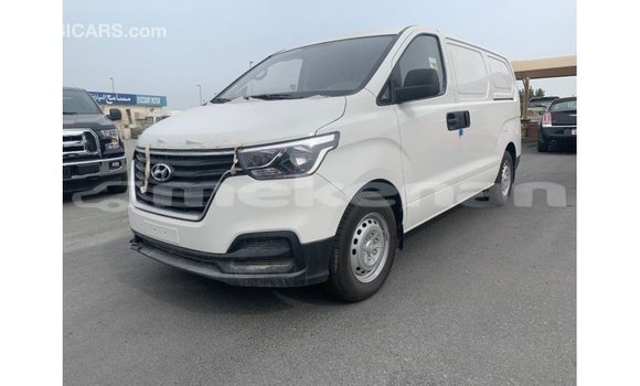 Buy Import Hyundai Cargo White Car in Import - Dubai in Aragatsotn Buy Import Hyundai Cargo White Car in Import - Dubai in Aragatsotn