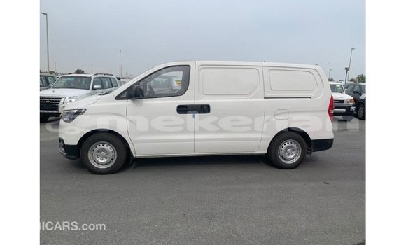 Buy Import Hyundai Cargo White Car in Import - Dubai in Aragatsotn Buy Import Hyundai Cargo White Car in Import - Dubai in Aragatsotn