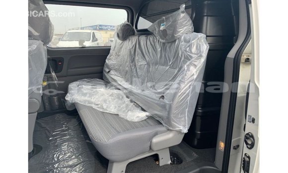 Buy Import Hyundai Cargo White Car in Import - Dubai in Aragatsotn Buy Import Hyundai Cargo White Car in Import - Dubai in Aragatsotn