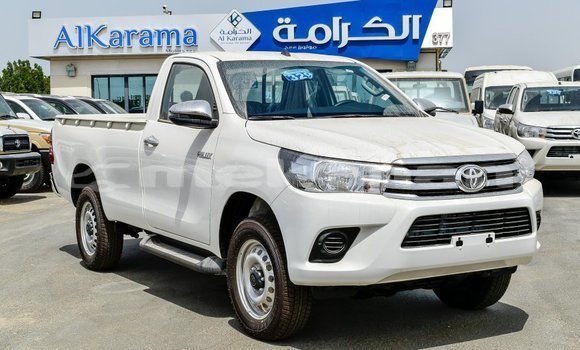 Buy Import Toyota Hilux White Car in Import - Dubai in Aragatsotn Buy Import Toyota Hilux White Car in Import - Dubai in Aragatsotn