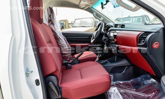 Buy Import Toyota Hilux White Car in Import - Dubai in Aragatsotn Buy Import Toyota Hilux White Car in Import - Dubai in Aragatsotn