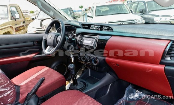 Buy Import Toyota Hilux White Car in Import - Dubai in Aragatsotn Buy Import Toyota Hilux White Car in Import - Dubai in Aragatsotn