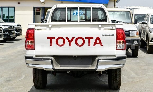 Buy Import Toyota Hilux White Car in Import - Dubai in Aragatsotn Buy Import Toyota Hilux White Car in Import - Dubai in Aragatsotn