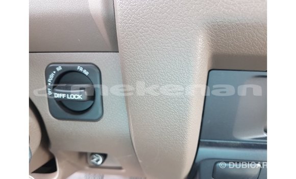 Buy Import Toyota Land Cruiser Beige Car in Import - Dubai in Aragatsotn Buy Import Toyota Land Cruiser Beige Car in Import - Dubai in Aragatsotn