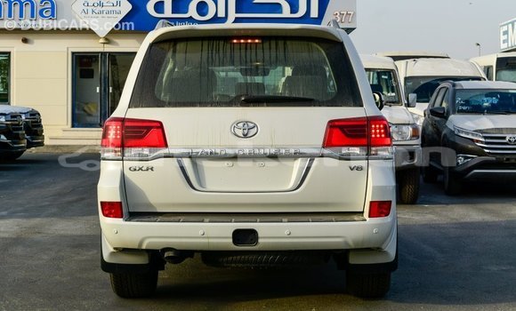 Buy Import Toyota Land Cruiser White Car in Import - Dubai in Aragatsotn Buy Import Toyota Land Cruiser White Car in Import - Dubai in Aragatsotn