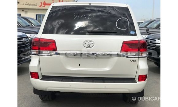Buy Import Toyota Land Cruiser White Car in Import - Dubai in Aragatsotn Buy Import Toyota Land Cruiser White Car in Import - Dubai in Aragatsotn