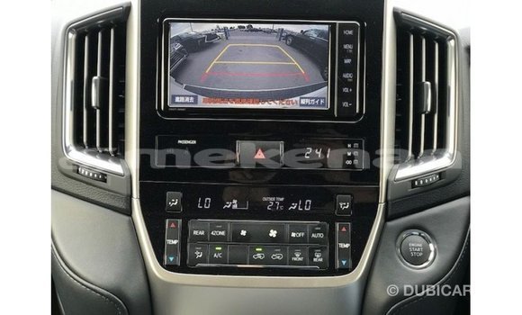 Buy Import Toyota Land Cruiser White Car in Import - Dubai in Aragatsotn Buy Import Toyota Land Cruiser White Car in Import - Dubai in Aragatsotn