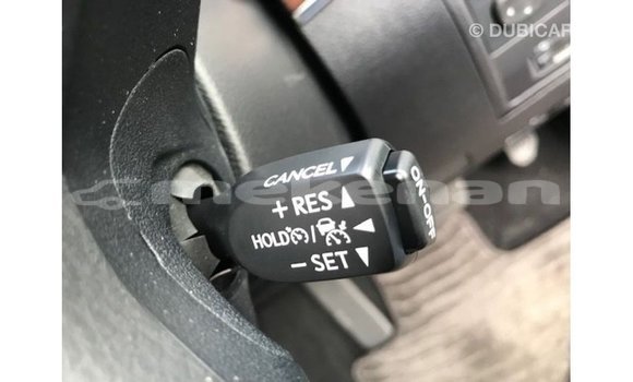 Buy Import Toyota Land Cruiser White Car in Import - Dubai in Aragatsotn Buy Import Toyota Land Cruiser White Car in Import - Dubai in Aragatsotn