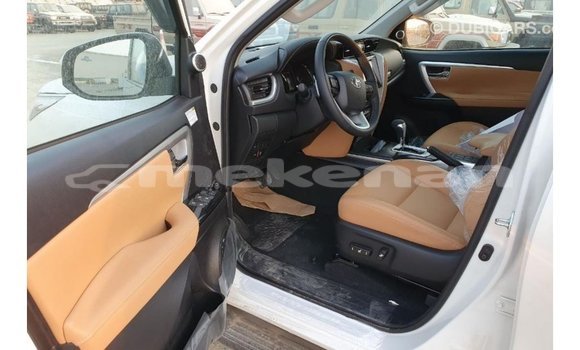 Buy Import Toyota Fortuner White Car in Import - Dubai in Aragatsotn Buy Import Toyota Fortuner White Car in Import - Dubai in Aragatsotn
