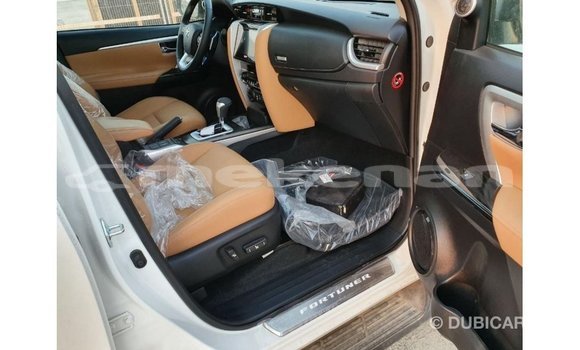 Buy Import Toyota Fortuner White Car in Import - Dubai in Aragatsotn Buy Import Toyota Fortuner White Car in Import - Dubai in Aragatsotn
