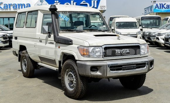Buy Import Toyota Land Cruiser White Car in Import - Dubai in Aragatsotn Buy Import Toyota Land Cruiser White Car in Import - Dubai in Aragatsotn