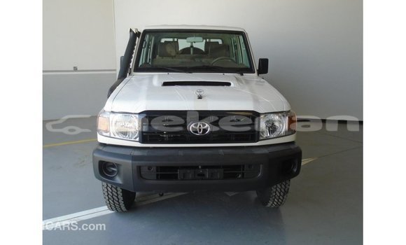 Buy Import Toyota Land Cruiser White Car in Import - Dubai in Aragatsotn Buy Import Toyota Land Cruiser White Car in Import - Dubai in Aragatsotn