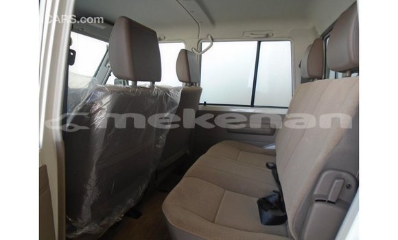 Buy Import Toyota Land Cruiser White Car in Import - Dubai in Aragatsotn Buy Import Toyota Land Cruiser White Car in Import - Dubai in Aragatsotn