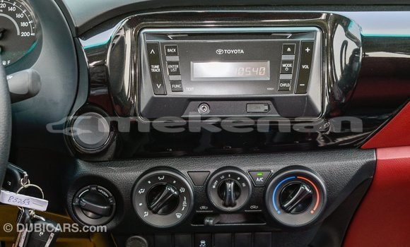 Buy Import Toyota Hilux White Car in Import - Dubai in Aragatsotn Buy Import Toyota Hilux White Car in Import - Dubai in Aragatsotn