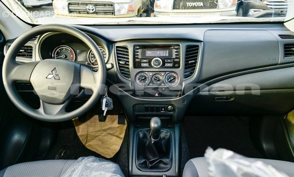 Buy Import Mitsubishi L200 White Car in Import - Dubai in Aragatsotn Buy Import Mitsubishi L200 White Car in Import - Dubai in Aragatsotn