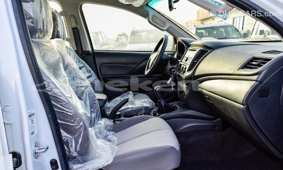 Buy Import Mitsubishi L200 White Car in Import - Dubai in Aragatsotn Buy Import Mitsubishi L200 White Car in Import - Dubai in Aragatsotn