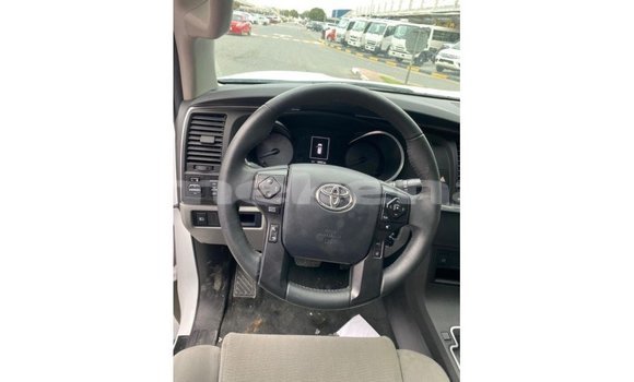 Buy Import Toyota Sequoia White Car in Import - Dubai in Aragatsotn Buy Import Toyota Sequoia White Car in Import - Dubai in Aragatsotn