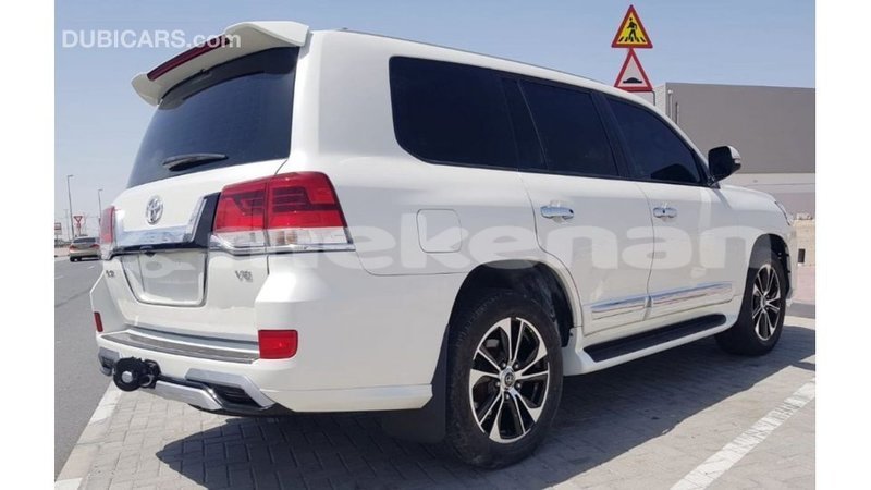 Big with watermark toyota land cruiser aragatsotn import dubai 3085