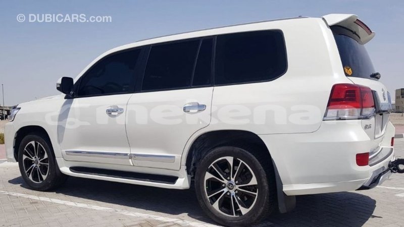 Big with watermark toyota land cruiser aragatsotn import dubai 3085