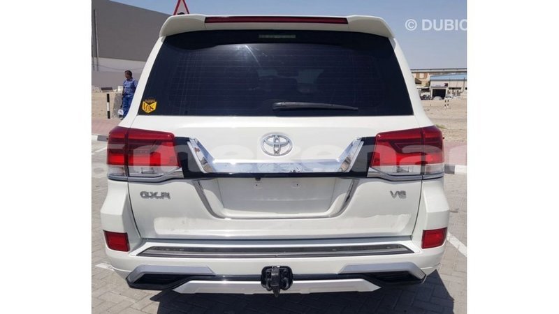 Big with watermark toyota land cruiser aragatsotn import dubai 3085