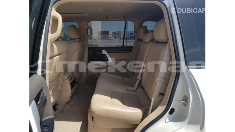 Big with watermark toyota land cruiser aragatsotn import dubai 3085