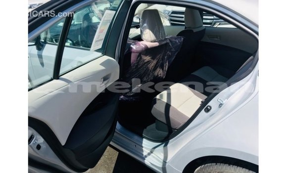 Buy Import Toyota Corolla White Car in Import - Dubai in Aragatsotn Buy Import Toyota Corolla White Car in Import - Dubai in Aragatsotn
