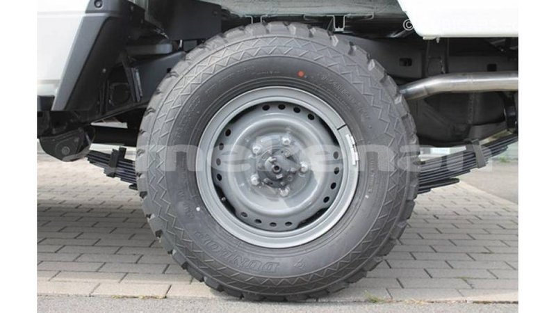 Big with watermark toyota land cruiser aragatsotn import dubai 3106