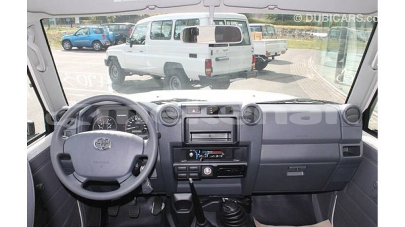 Big with watermark toyota land cruiser aragatsotn import dubai 3106