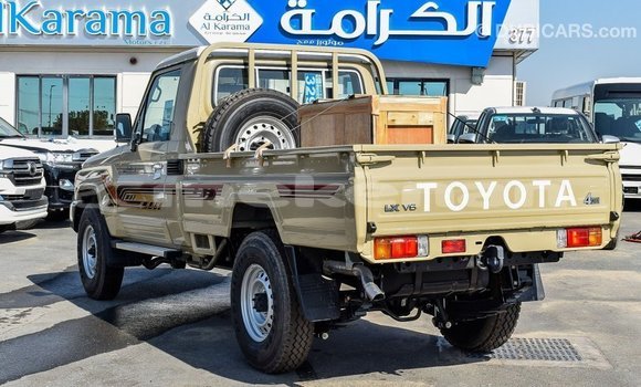 Buy Import Toyota Land Cruiser Beige Car in Import - Dubai in Aragatsotn Buy Import Toyota Land Cruiser Beige Car in Import - Dubai in Aragatsotn