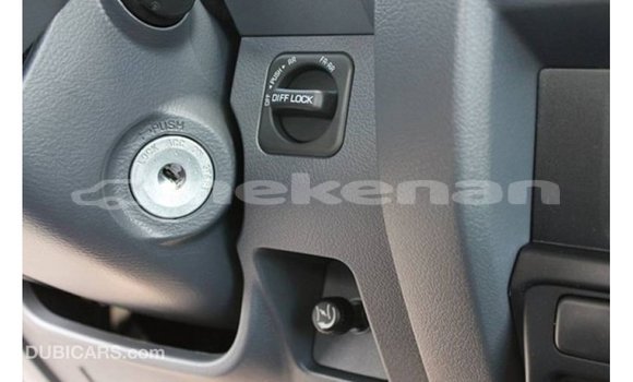 Buy Import Toyota Land Cruiser White Car in Import - Dubai in Aragatsotn Buy Import Toyota Land Cruiser White Car in Import - Dubai in Aragatsotn