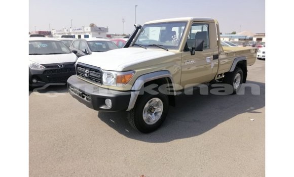 Buy Import Toyota Land Cruiser Beige Car in Import - Dubai in Aragatsotn Buy Import Toyota Land Cruiser Beige Car in Import - Dubai in Aragatsotn