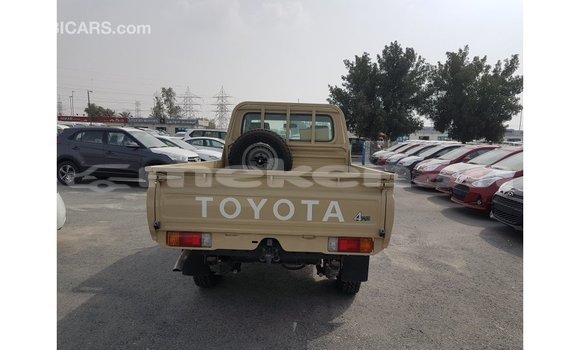 Buy Import Toyota Land Cruiser Beige Car in Import - Dubai in Aragatsotn Buy Import Toyota Land Cruiser Beige Car in Import - Dubai in Aragatsotn
